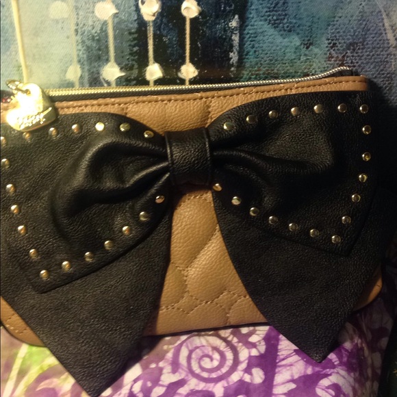 Betsey Johnson Handbags - Betsey Johnson big bow clutch purse wristlet nice